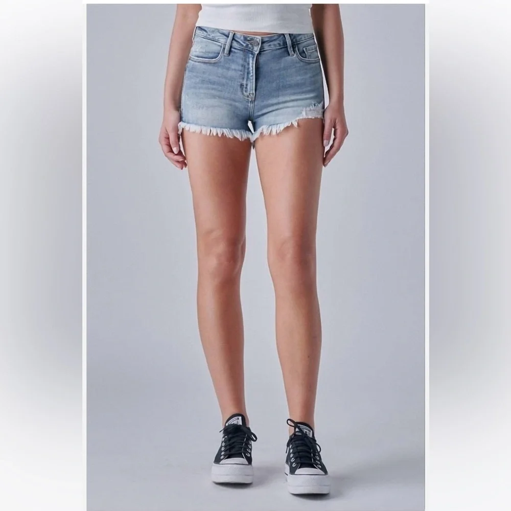NWT Kenzie Light Blue Denim Shorts